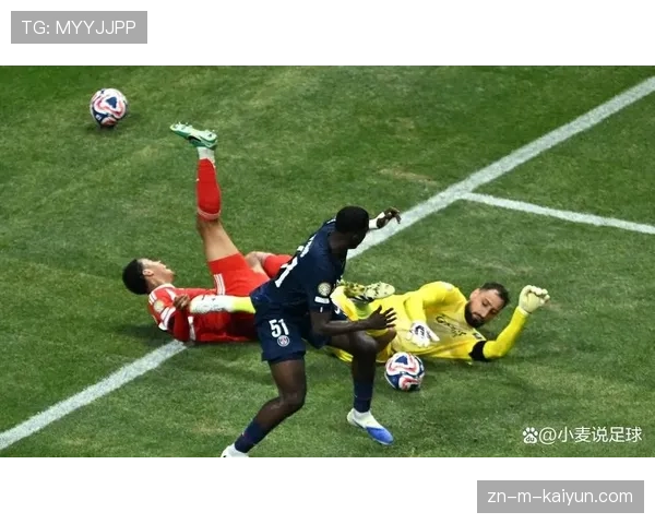 拜仁官方确认穆西亚拉因脚踝扭伤，将缺席与皇马的首回合较量